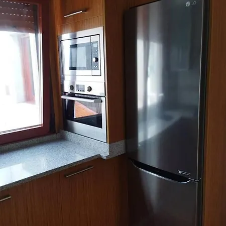 ático Céntrico Y Funcional Con Terraza Situado Frente Al Puente De La Toja Y Al Paseo Marítimo De O Grove. Ideal Para Familias O Grupos. Appartamento *