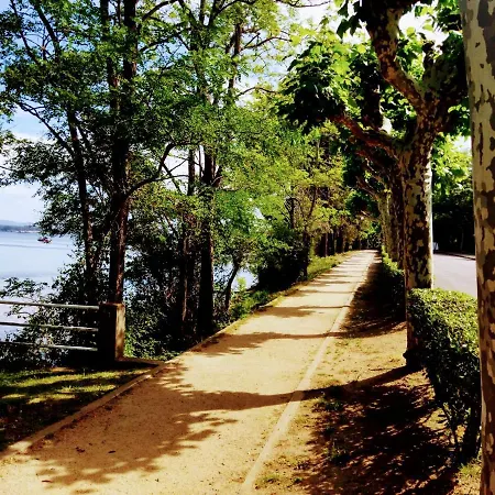 Atico Centrico Y Funcional Con Terraza Situado Frente Al Puente De La Toja Y Al Paseo Maritimo De O Grove. Ideal Para Familias O Grupos. 오그로브