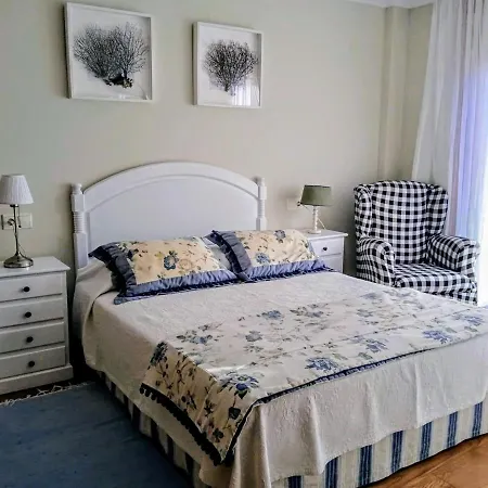 ático Céntrico Y Funcional Con Terraza Situado Frente Al Puente De La Toja Y Al Paseo Marítimo De O Grove. Ideal Para Familias O Grupos. O Grove