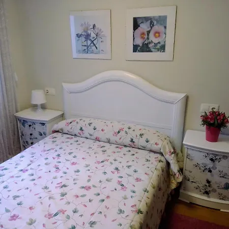 Appartamento ático Céntrico Y Funcional Con Terraza Situado Frente Al Puente De La Toja Y Al Paseo Marítimo De O Grove. Ideal Para Familias O Grupos. *