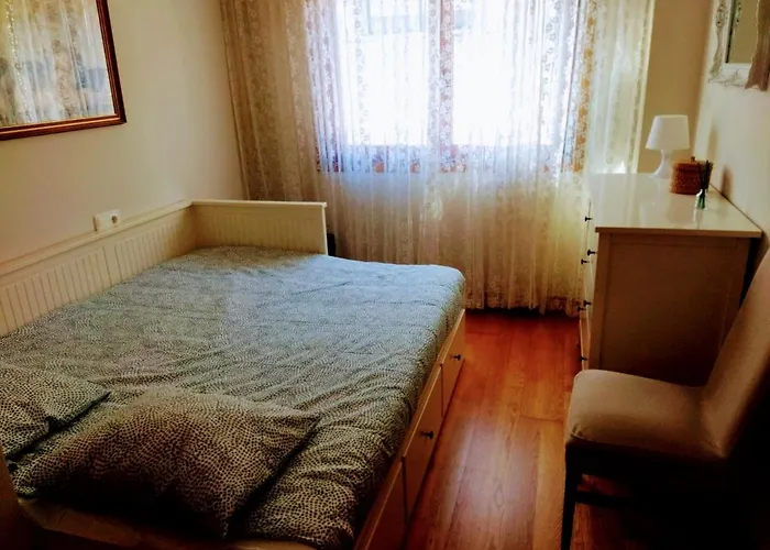 ático Céntrico Y Funcional Con Terraza Situado Frente Al Puente De La Toja Y Al Paseo Marítimo De O Grove. Ideal Para Familias O Grupos.