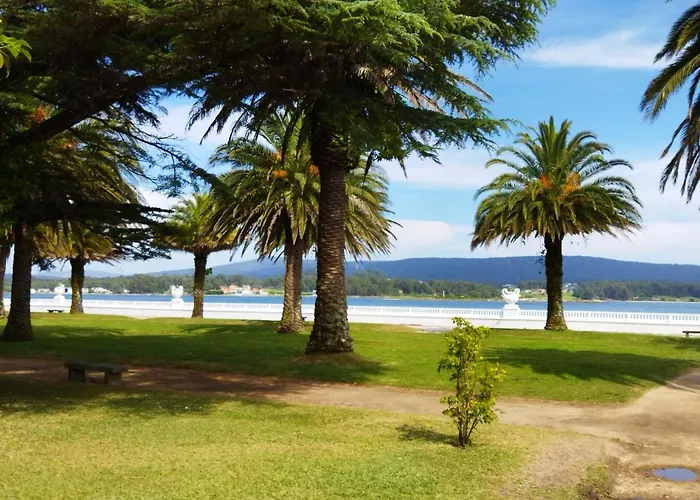 ático Céntrico Y Funcional Con Terraza Situado Frente Al Puente De La Toja Y Al Paseo Marítimo De O Grove. Ideal Para Familias O Grupos. O Grove