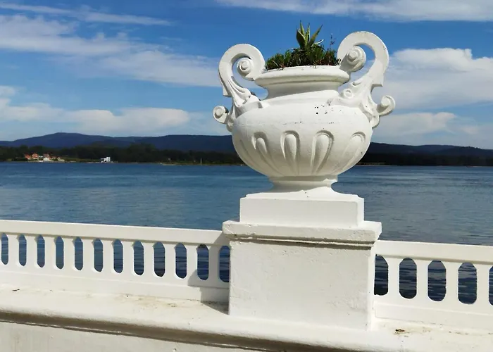 ático Céntrico Y Funcional Con Terraza Situado Frente Al Puente De La Toja Y Al Paseo Marítimo De O Grove. Ideal Para Familias O Grupos. O Grove