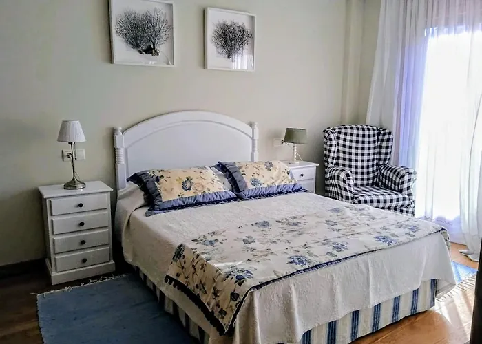 ático Céntrico Y Funcional Con Terraza Situado Frente Al Puente De La Toja Y Al Paseo Marítimo De O Grove. Ideal Para Familias O Grupos. O Grove